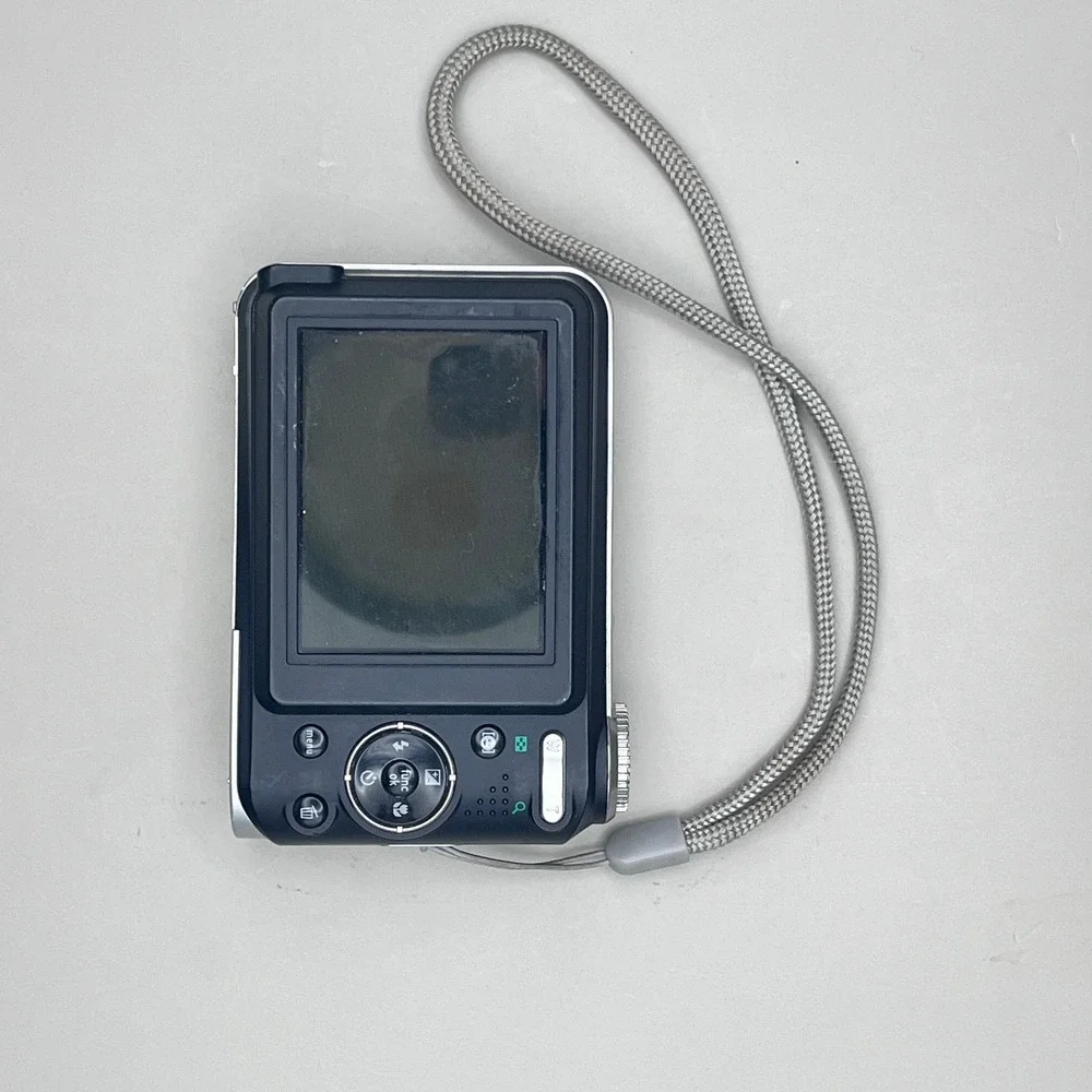 GE W1000 Digital Camera Black 10.1MP 3x Optical Zoom Compact‎ Point and Shoot